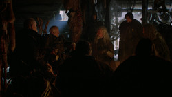 extant_GameOfThrones_2x01-TheNorthRemembers_2054