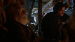 extant_GameOfThrones_2x01-TheNorthRemembers_2097