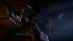 extant_GameOfThrones_2x01-TheNorthRemembers_2129