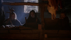 extant_GameOfThrones_2x01-TheNorthRemembers_2139