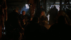 extant_GameOfThrones_2x01-TheNorthRemembers_2149