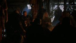 extant_GameOfThrones_2x01-TheNorthRemembers_2152