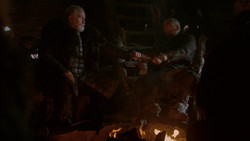extant_GameOfThrones_2x01-TheNorthRemembers_2215