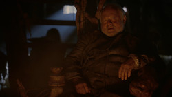 extant_GameOfThrones_2x01-TheNorthRemembers_2236