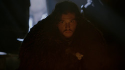 extant_GameOfThrones_2x01-TheNorthRemembers_2239