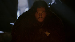 extant_GameOfThrones_2x01-TheNorthRemembers_2243