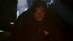 extant_GameOfThrones_2x01-TheNorthRemembers_2244