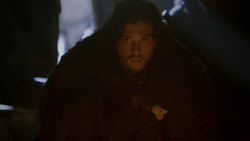 extant_GameOfThrones_2x01-TheNorthRemembers_2245