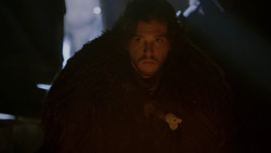 extant_GameOfThrones_2x01-TheNorthRemembers_2247