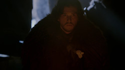 extant_GameOfThrones_2x01-TheNorthRemembers_2259