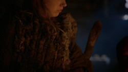 extant_GameOfThrones_2x01-TheNorthRemembers_2292