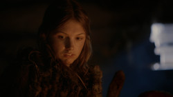 extant_GameOfThrones_2x01-TheNorthRemembers_2294