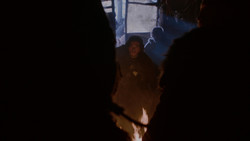 extant_GameOfThrones_2x01-TheNorthRemembers_2307