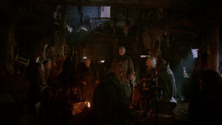 extant_GameOfThrones_2x01-TheNorthRemembers_2350