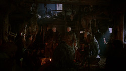 extant_GameOfThrones_2x01-TheNorthRemembers_2354