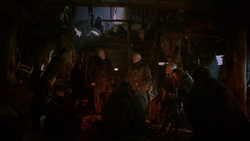 extant_GameOfThrones_2x01-TheNorthRemembers_2357