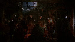 extant_GameOfThrones_2x01-TheNorthRemembers_2358
