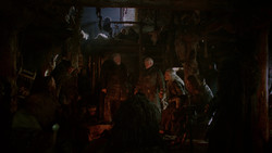 extant_GameOfThrones_2x01-TheNorthRemembers_2360