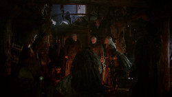 extant_GameOfThrones_2x01-TheNorthRemembers_2361