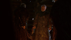 extant_GameOfThrones_2x01-TheNorthRemembers_2406