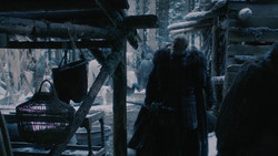 extant_GameOfThrones_2x01-TheNorthRemembers_2422