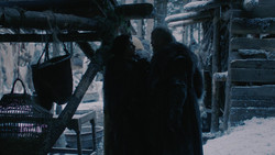 extant_GameOfThrones_2x01-TheNorthRemembers_2428