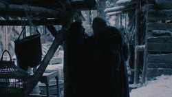 extant_GameOfThrones_2x01-TheNorthRemembers_2430