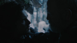 extant_GameOfThrones_2x01-TheNorthRemembers_2467