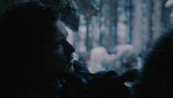 extant_GameOfThrones_2x01-TheNorthRemembers_2471