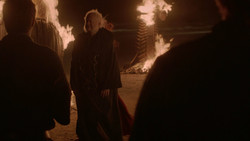 extant_GameOfThrones_2x01-TheNorthRemembers_2582