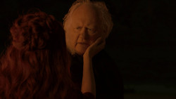 extant_GameOfThrones_2x01-TheNorthRemembers_2627