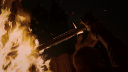 extant_GameOfThrones_2x01-TheNorthRemembers_2745