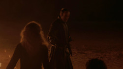 extant_GameOfThrones_2x01-TheNorthRemembers_2805