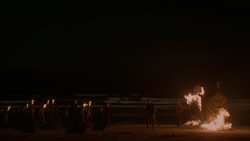 extant_GameOfThrones_2x01-TheNorthRemembers_2806