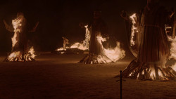 extant_GameOfThrones_2x01-TheNorthRemembers_2826