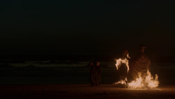 extant_GameOfThrones_2x01-TheNorthRemembers_2913