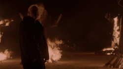 extant_GameOfThrones_2x01-TheNorthRemembers_2924