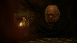 extant_GameOfThrones_2x01-TheNorthRemembers_2973