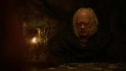 extant_GameOfThrones_2x01-TheNorthRemembers_2974
