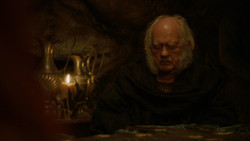 extant_GameOfThrones_2x01-TheNorthRemembers_2975