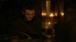 extant_GameOfThrones_2x01-TheNorthRemembers_2985
