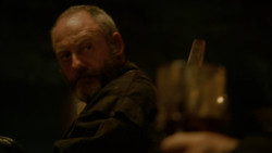 extant_GameOfThrones_2x01-TheNorthRemembers_2995