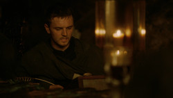 extant_GameOfThrones_2x01-TheNorthRemembers_3009