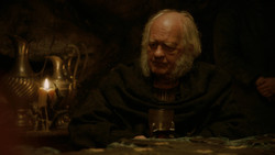 extant_GameOfThrones_2x01-TheNorthRemembers_3090