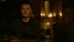 extant_GameOfThrones_2x01-TheNorthRemembers_3146