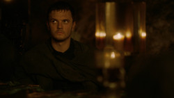 extant_GameOfThrones_2x01-TheNorthRemembers_3148