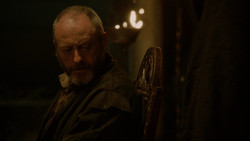 extant_GameOfThrones_2x01-TheNorthRemembers_3156