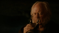 extant_GameOfThrones_2x01-TheNorthRemembers_3177