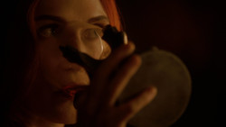 extant_GameOfThrones_2x01-TheNorthRemembers_3216