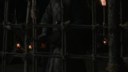 extant_GameOfThrones_2x01-TheNorthRemembers_3313